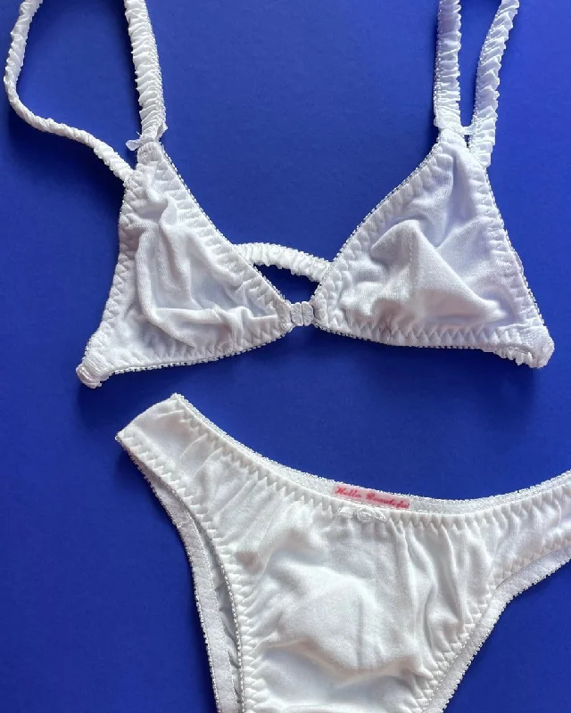 Hello Beautiful: Romance Wireless Triangle Bra - White